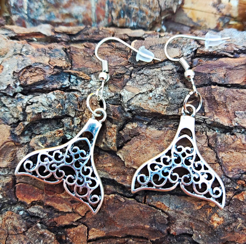 Silver tone filigree - silver,