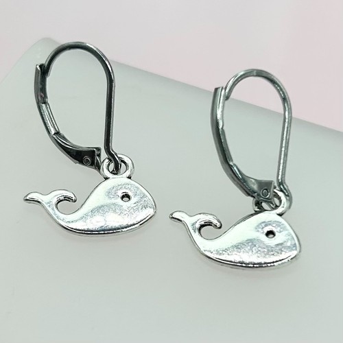 Silver whale pendant leverback - silver,